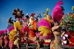 Những lễ hội sôi động cho mùa du lịch tháng 6